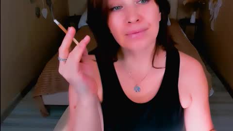 Snapshot of ana_mills chatting on 10-16-25, 03:35 Ana online show from 10-16-25, 03:35