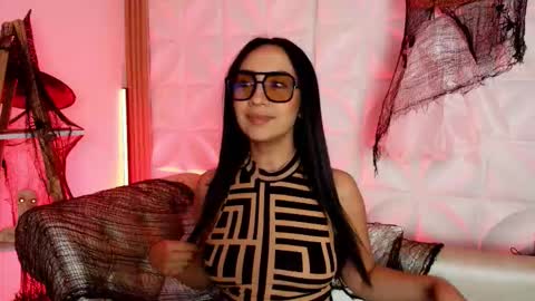   online show from 10-07-25, 04:09