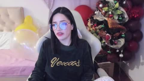 Snapshot of ana_ruuh chatting on 12-21-24, 07:27 Im anna but you can call me as you want online show from 12-21-24, 07:27