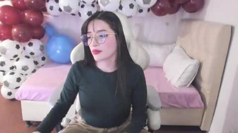 Snapshot of ana_ruuh chatting on 09-09-25, 10:09 Im anna but you can call me as you want online show from 09-09-25, 10:09