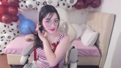 Snapshot of ana_ruuh chatting on 09-10-25, 07:47 Im anna but you can call me as you want online show from 09-10-25, 07:47