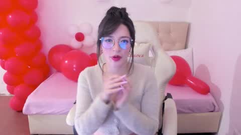 Im anna but you can call me as you want online show from 03-19-26, 12:03