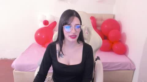 Im anna but you can call me as you want online show from 03-29-26, 12:21