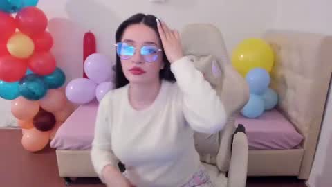 Im anna but you can call me as you want online show from 06-17-26, 05:47