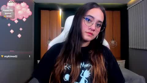 Snapshot of ana_taylor2 chatting on 02-17-25, 08:47 Ana online show from 02-17-25, 08:47