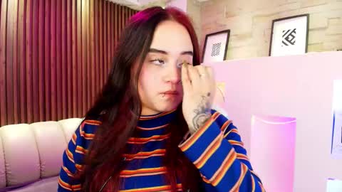 Snapshot of ana_taylor2 chatting on 11-13-25, 04:11 Ana online show from 11-13-25, 04:11