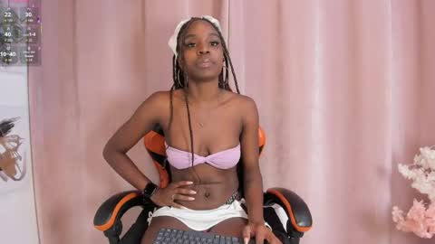 Snapshot of anaa_castillo_ chatting on 04-30-26, 11:27 Ana Castillo online show from 04-30-26, 11:27