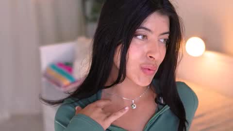 Snapshot of anabelcurvy chatting on 09-23-25, 02:09 anabelcurvy online show from 09-23-25, 02:09