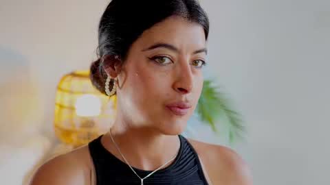 Snapshot of anabelcurvy chatting on 10-15-25, 01:44 anabelcurvy online show from 10-15-25, 01:44