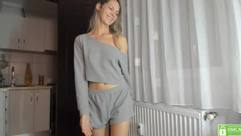 Snapshot of anahi1993 chatting on 09-27-25, 05:07 Anahi online show from 09-27-25, 05:07