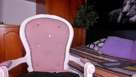 Snapshot of anahi__18 chatting on 01-31-25, 06:57 Anahi online show from 01-31-25, 06:57