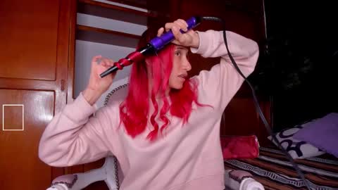 Anahi online show from 03-20-26, 03:22