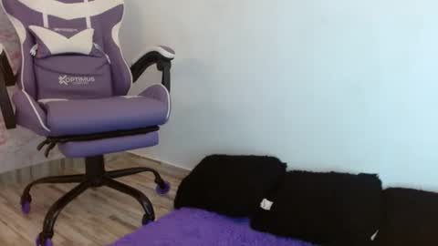 ANAH   online show from 09-11-25, 08:42