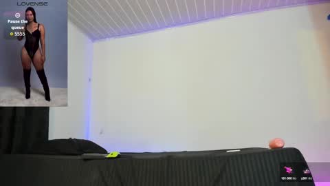 Snapshot of anahi_cruz77 chatting on 09-30-25, 02:05 Ana online show from 09-30-25, 02:05