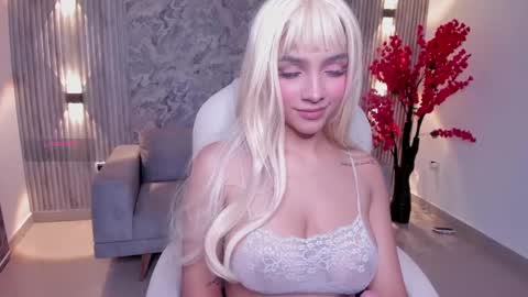 Anahi Curlie online show from 02-13-25, 03:29