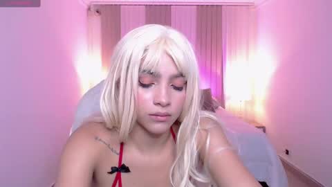 Anahi Curlie online show from 03-01-25, 03:32