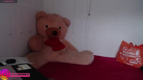 Anahi Browns online show from 10-30-25, 08:09