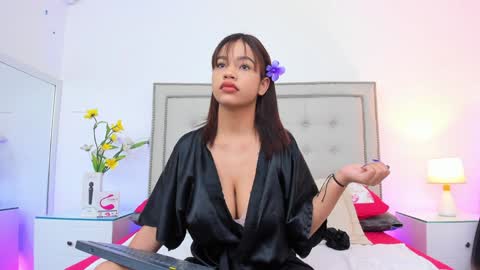 Snapshot of anahirivera chatting on 02-05-25, 11:55 Anahi Rivera online show from 02-05-25, 11:55