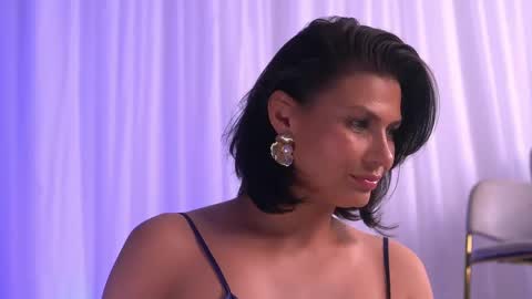 Anais online show from 05-19-26, 03:46