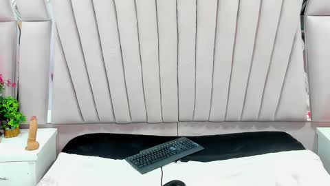 AbbyAndAntonela online show from 02-21-25, 05:09