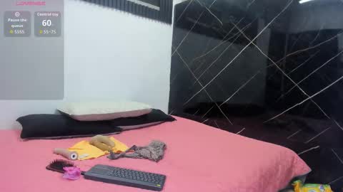 Snapshot of analia_smith chatting on 10-26-25, 02:28 Analia smith online show from 10-26-25, 02:28