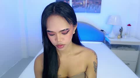 Snapshot of analisa30 chatting on 10-17-25, 06:43 analisa online show from 10-17-25, 06:43