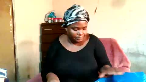 Snapshot of analslut1987 chatting on 11-15-25, 06:11 analslut1987 online show from 11-15-25, 06:11