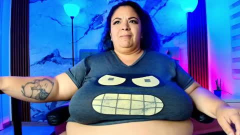 Snapshot of anamariiarios chatting on 05-27-26, 01:57 Ana Maria online show from 05-27-26, 01:57