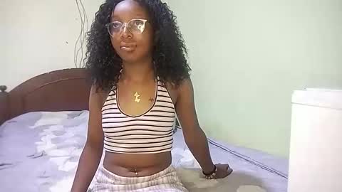 Snapshot of ananablossom chatting on 11-16-25, 07:25 Ananablossom online show from 11-16-25, 07:25