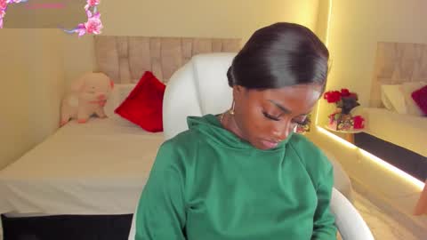 Snapshot of ananya_kay01 chatting on 01-15-26, 01:26 A N A my connection hours are from 600 pm to 12 pm Colombian time online show from 01-15-26, 01:26