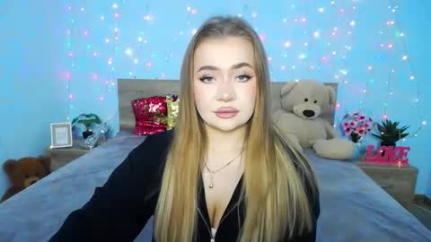 anastacyyellig online show from 01-14-25, 08:04