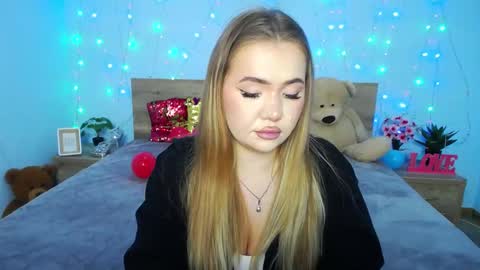 anastacyyellig online show from 01-15-25, 06:12