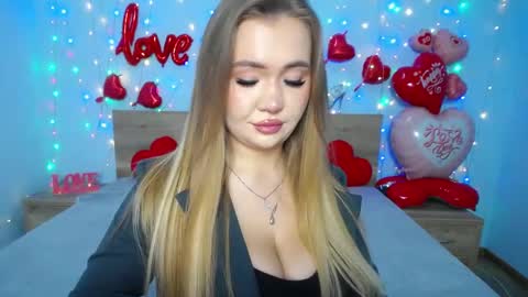 anastacyyellig online show from 02-17-25, 12:05