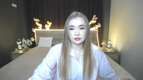 anastacyyellig online show from 04-23-26, 08:22