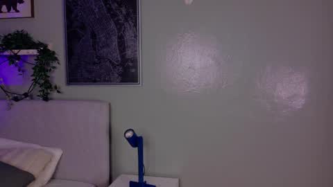 Kendra  online show from 04-10-26, 10:09