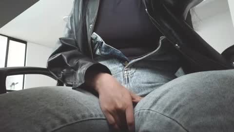   online show from 03-27-26, 12:05