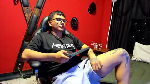 Snapshot of anddy024_ chatting on 12-19-25, 02:13 andy online show from 12-19-25, 02:13