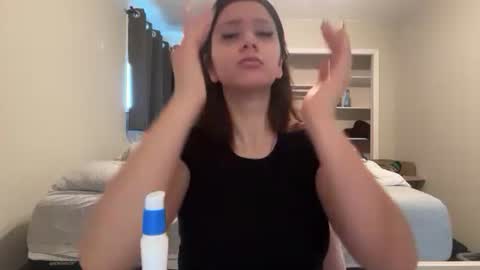 Snapshot of anditspinkxo chatting on 06-10-26, 05:23 anditspinkxo online show from 06-10-26, 05:23
