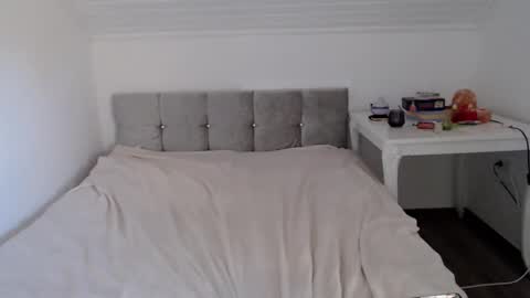 Andorphin online show from 10-18-25, 07:09