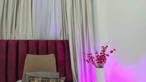 Andra Cyrus online show from 02-10-25, 11:36