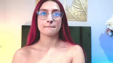 Andra Cyrus online show from 11-11-25, 11:32