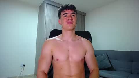 Snapshot of andre_parker chatting on 06-11-26, 02:53 Andre Parker online show from 06-11-26, 02:53