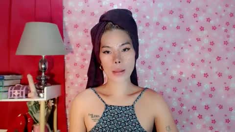 andrea06121998 online show from 10-14-25, 11:00