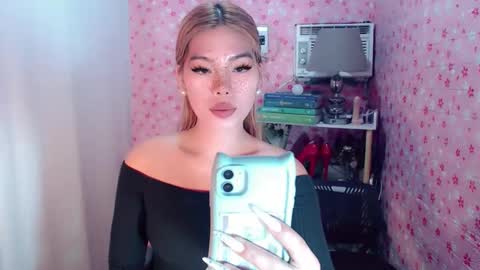 andrea06121998 online show from 02-05-26, 10:42