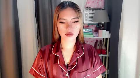 andrea06121998 online show from 04-18-26, 12:09