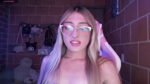 Andrea  online show from 05-22-26, 05:40