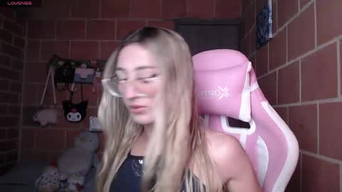 Andrea  online show from 05-26-26, 04:14