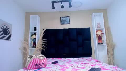 Andres Gil online show from 10-05-25, 01:31