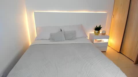 Snapshot of andrea_martini_ chatting on 01-05-25, 03:43 andrea online show from 01-05-25, 03:43