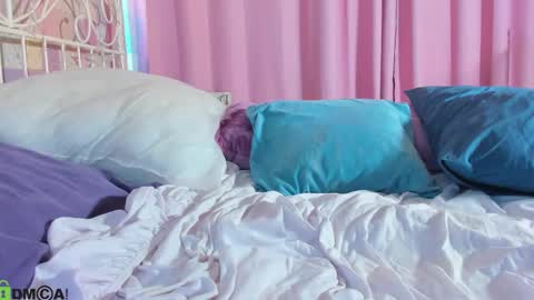 Snapshot of andrea_svel chatting on 02-03-26, 06:22 Andrea hereGMT7Mon Tue Wen ThFri Sat Su 0300am-0900am. online show from 02-03-26, 06:22